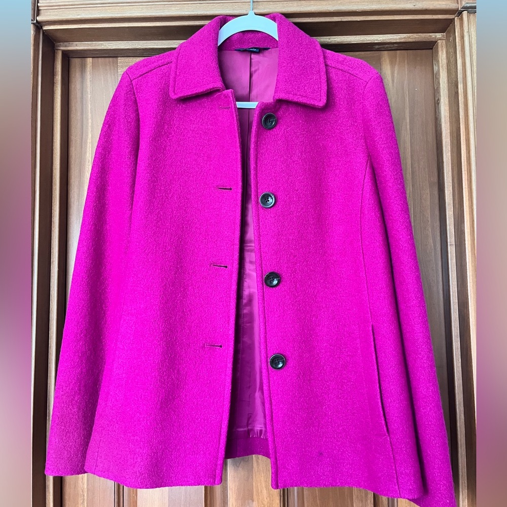 Lands End fuschia coat size 8